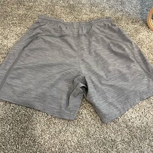 Lulu lemon pace breaker 7 in